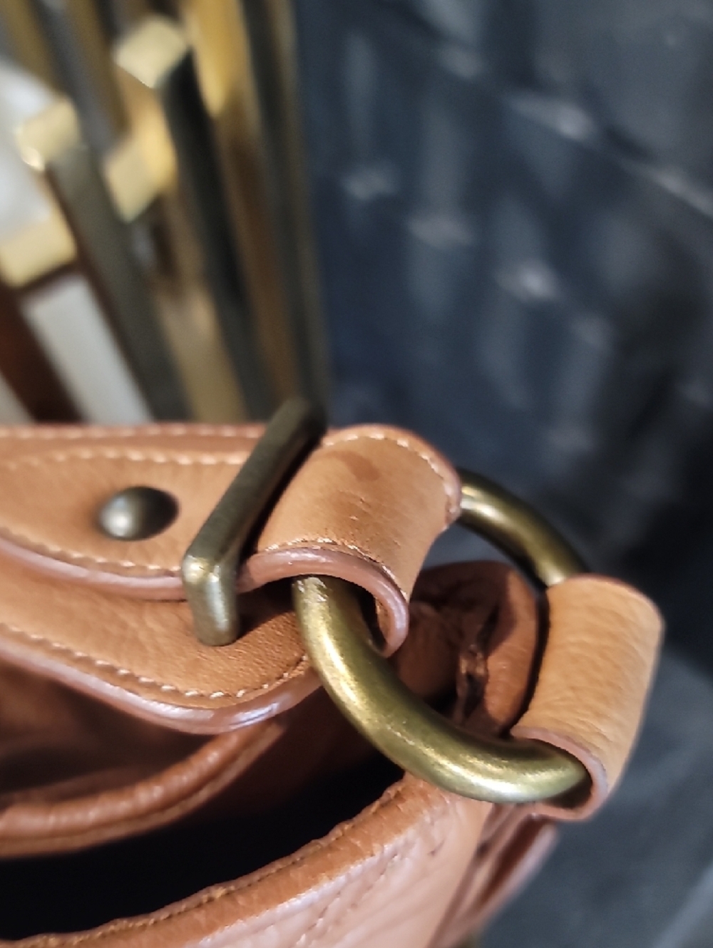 Vintage Fossil Women's Quilted Leather Hobo Bag in Tan - Picture 4 of 8